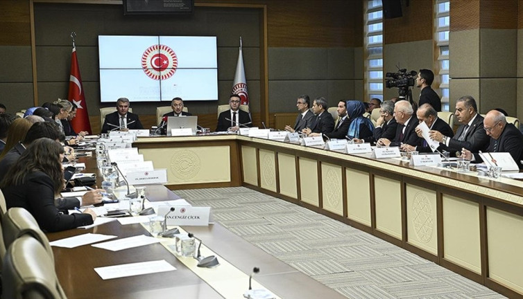 İsveç'in NATO'ya katılım protokolüne ilişkin kanun teklifi TBMM Dışişleri Komisyonuna sevk edildi