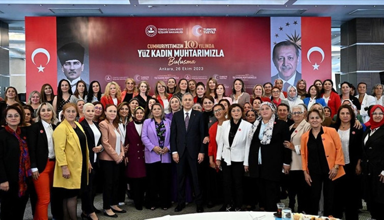İçişleri Bakanı Yerlikaya 100 kadın muhtarla buluştu