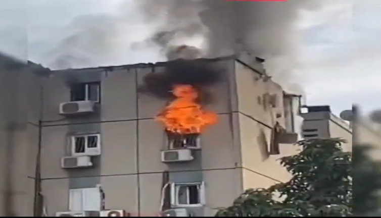 Tel Aviv'e roketli saldırı: 3 kişi yaralandı