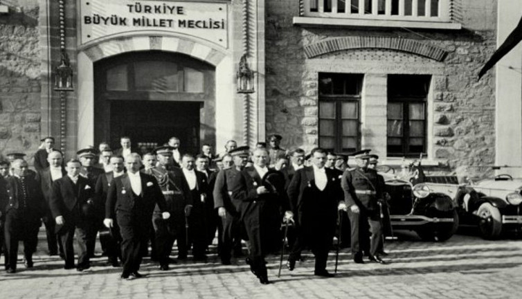29 Ekim 1923 Cumhuriyet Bayramı’nın anlam ve önemi nedir? 29 Ekim’de Cumhuriyet nasıl ilan edildi?