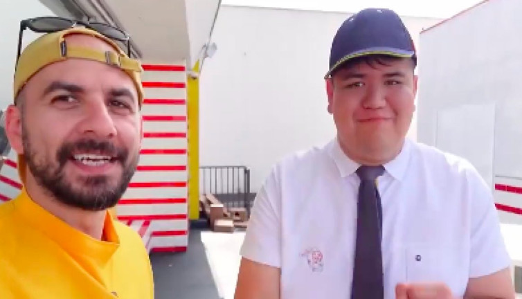 Mehter Marşı'nı ezbere bilen Amerikalı