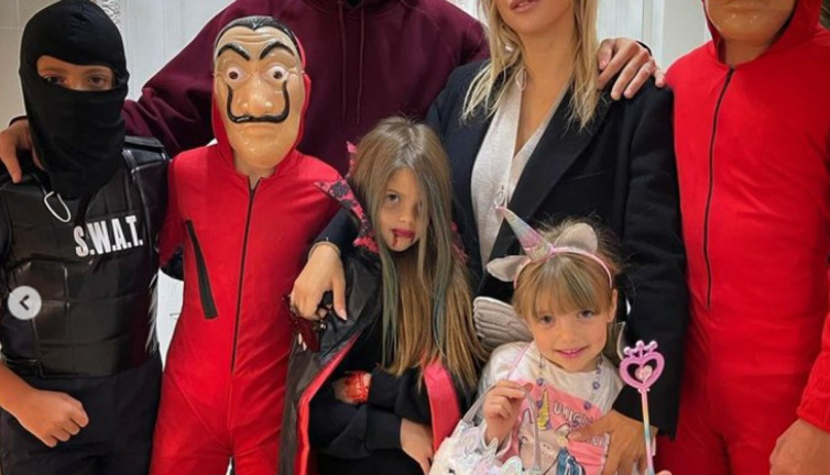 Icardi ve ailesinin cadılar bayramı pozları gündem oldu. Galatasaraylı taraftarlar beğeni yağdırdı