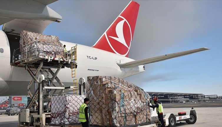İstanbul havalimanlarından 2,7 milyon ton yük taşındı