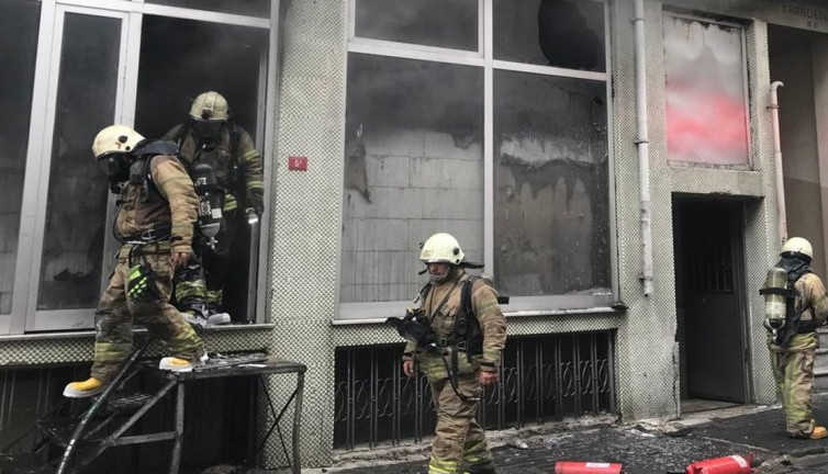 Bayrampaşa'da iplik atölyesinde yangın
