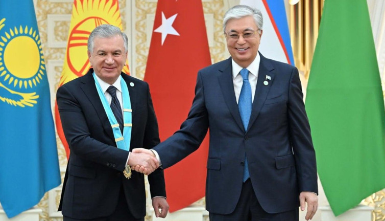 Özbekistan Cumhurbaşkanı Mirziyoyev'e Türk Dünyası Yüksek Nişanı takdim edildi