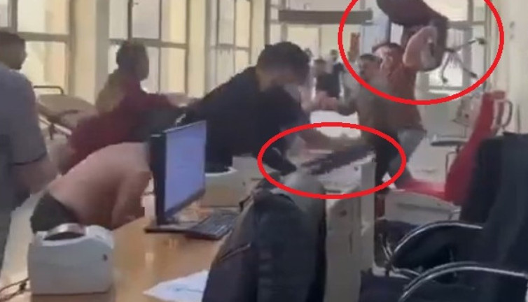Şırnak'ta sokakta başlayıp hastanede devam eden kavga kamerada