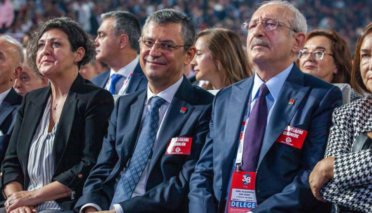 Kılıçdaroğlu'ndan Özgür Özel'e tebrik: Atatürk'ün emanetini onurla taşıdım