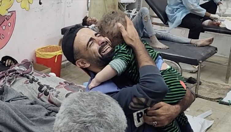 Anadolu Ajansı kameramanı İsrail’in saldırılarında 4 çocuğunu ve 3 kardeşini kaybetti