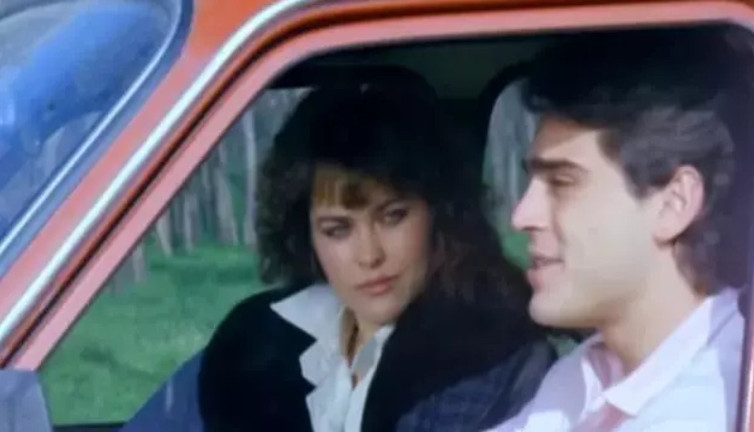 Oyunculuğu bıraktı yeni mesleği herkesi şaşırttı. Yakışıklılığı ile Yeşilçam'a damga vurmuştu