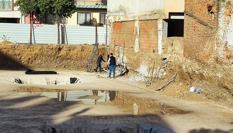 Aydın’da 2 işçi inşaat iskelesinden düştü