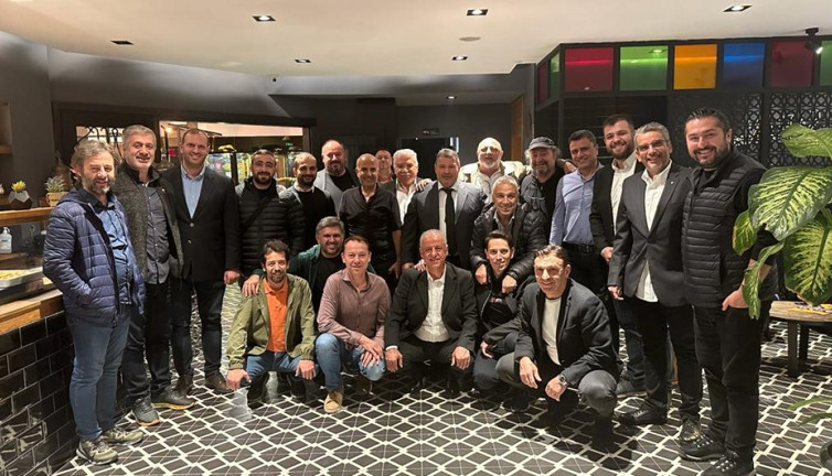 Seçimde hangi adayı destekleyeceklerinin ipucunu verdi. Derin Beşiktaşlılar dün gece buluştu