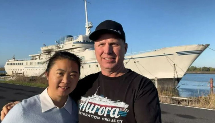 James Bond filmindeki Alman Mücevheri isimli hurda gemisi tüm parasını bitirdi şimdi yardım bekliyor