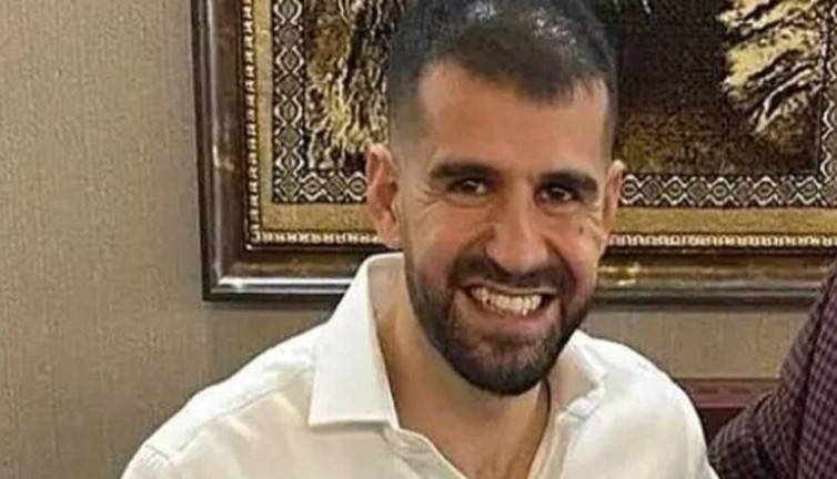 Ayhan Bora Kaplan ve eski polis müdürlerinden şikayetçi olan kişinin arabası kurşunlandı