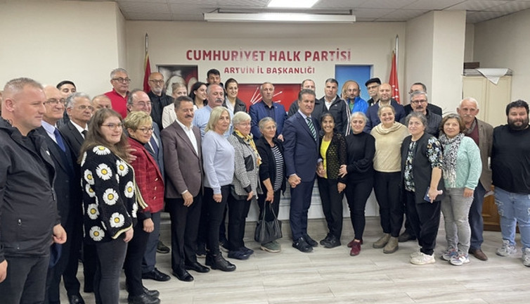 ‘Kılıçdaroğlu giderse CHP baraj altında kalır’ diyen Sarıgül’den Özgür Özel açıklaması