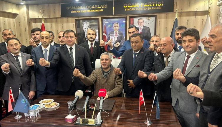 Ocak Partisi’nin el işareti gündem oldu. ‘Kutsal işaretimiz’ diyerek duyurdular