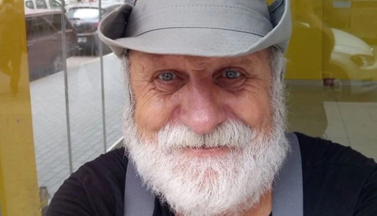 Kırmızı Oda'nın usta oyuncusu Ömer Karanlık hayatını kaybetti