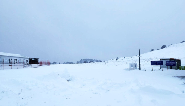 Keltepe’de kar kalınlığı 40 santimetreye ulaştı