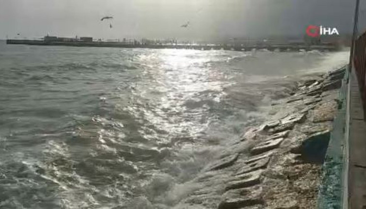 Tekirdağ’da lodos