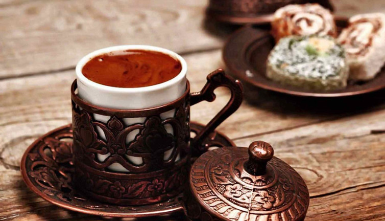 Bol köpüklü okkalı Türk kahvesinin büyük sırrı ortaya çıktı. Köpüksüz kahve yapmak tarihe karışacak