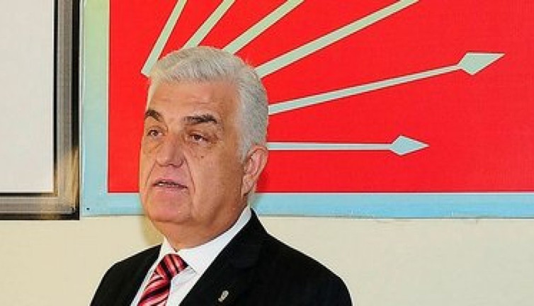 CHP’li başkan yerel seçimde aday olmayacağını açıkladı. 25 yıldır büyükşehir belediye başkanlığı yapıyordu