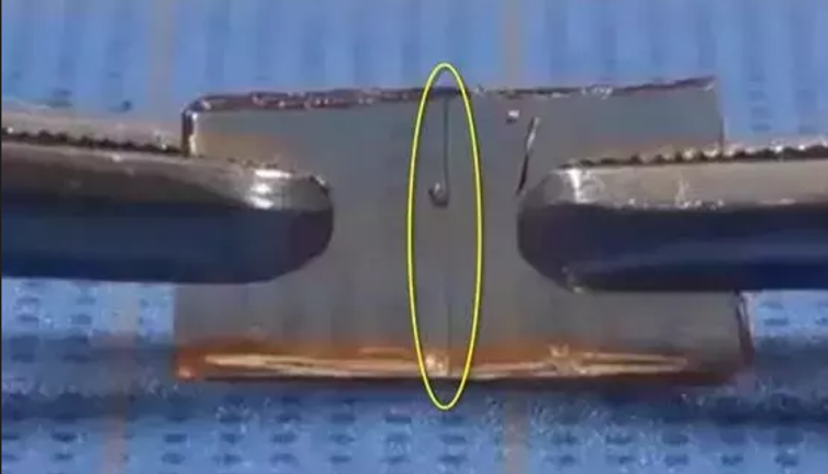 Telefon ekranlarının kırılma derdi bitecek. Japonlar kendi kendini onaran cam icat etti