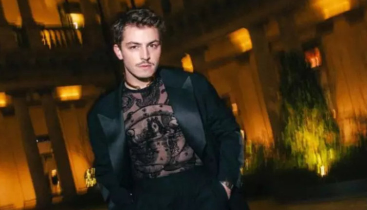 'Bihter'in yeni 'Behlül'ü Boran Kuzum tüllü tarzıyla sosyal medyayı ikiye böldü