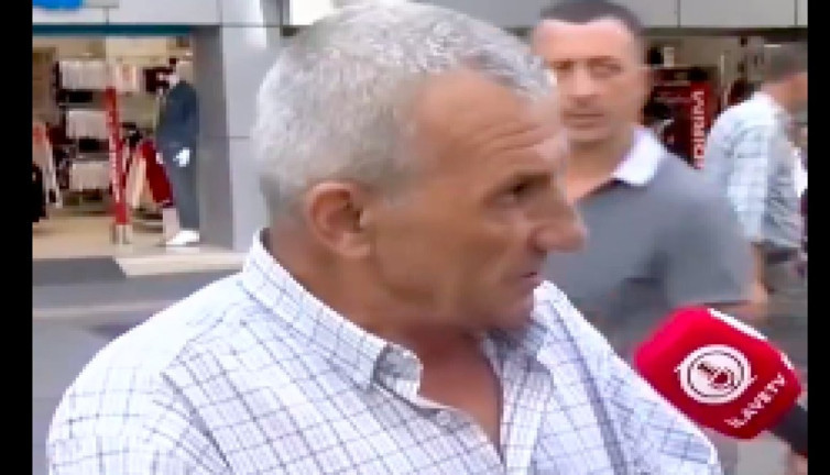 Sokak röpotajında öyle bir konuşma yaptı ki: "Bu ülkenin elden gittiğini anlatmaya çalışıyoruz"