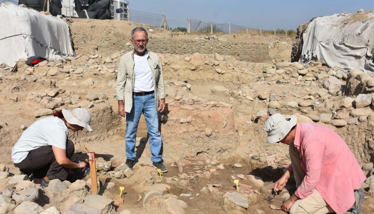İzmir’deki kazılarda bulundu: Tam 8 bin 200 yıllık