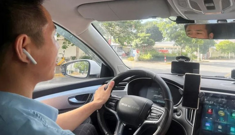 Ehliyet sınavını 60’ıncı girişinde geçti