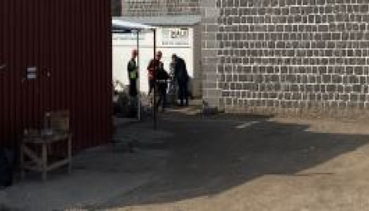 Gölgesinde dinlendiği duvar öldürdü