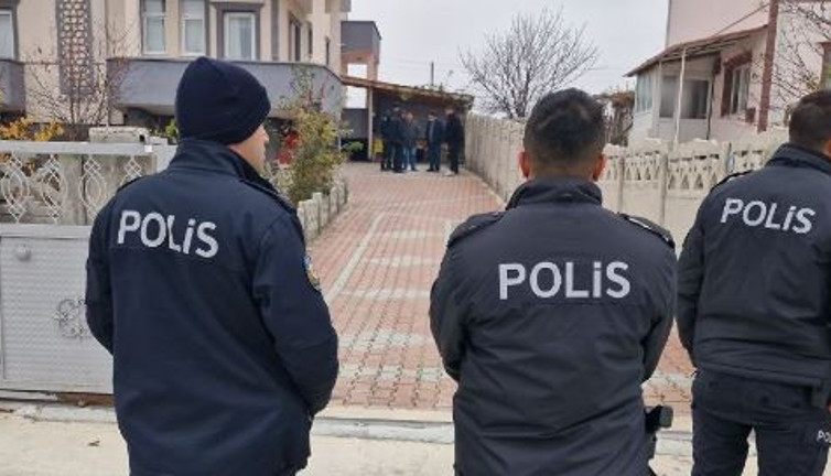 Silah sesini duyan sağlıkçı ablasını kurtaramadı