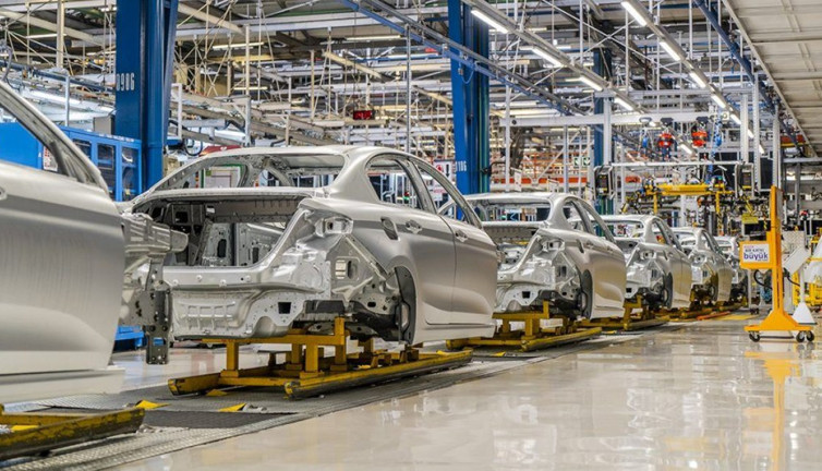 Türkiye'nin en çok satan otomobiline zam geldi