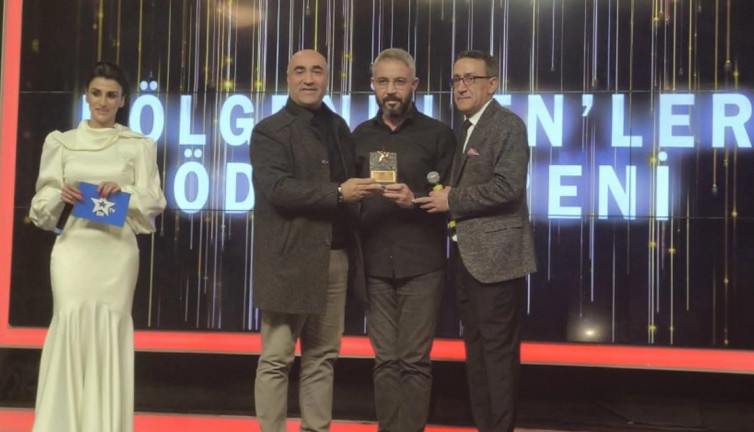 'Yılın Gazetecisi' ödülü KRT Web Genel Yayın Yönetmeni Cihan Güner'in oldu