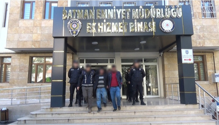 Batman'da firari 25 zanlıya operasyon
