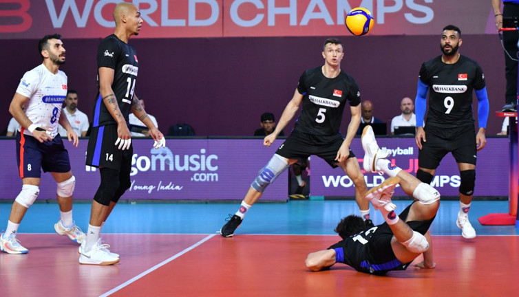 Halkbank Dünya Şampiyonası'nda yarı finalde. Brezilya takımını devirdi