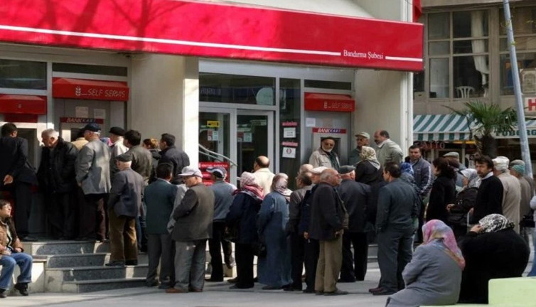 Emekli Derneği Başkanı'ndan emeklileri çıldırtacak maaş açıklaması