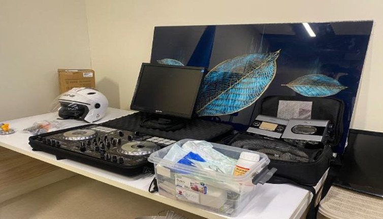 Metroda unutulanlar arasında yok yok: Solunum cihazı, tekerlekli sandalye, dj seti, sünger yatak...