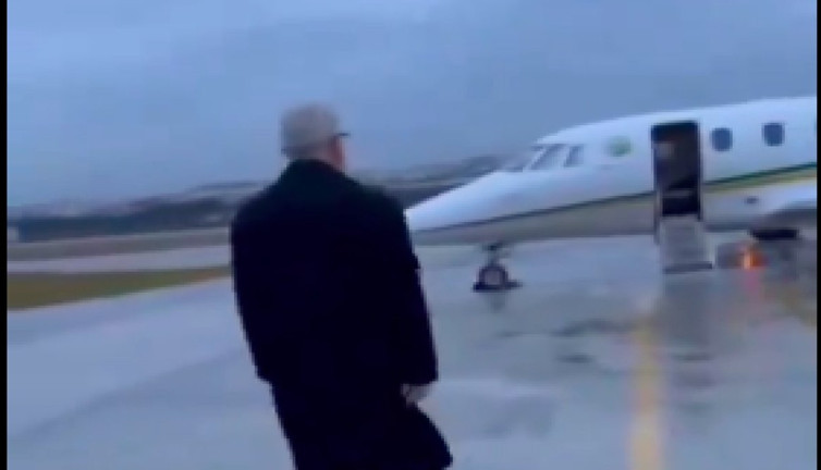 AK Parti Grup Başkanvekili Bahadır Yenişehirlioğlu'nun bakanlık jetiyle yolculuk yapması tepki topladı