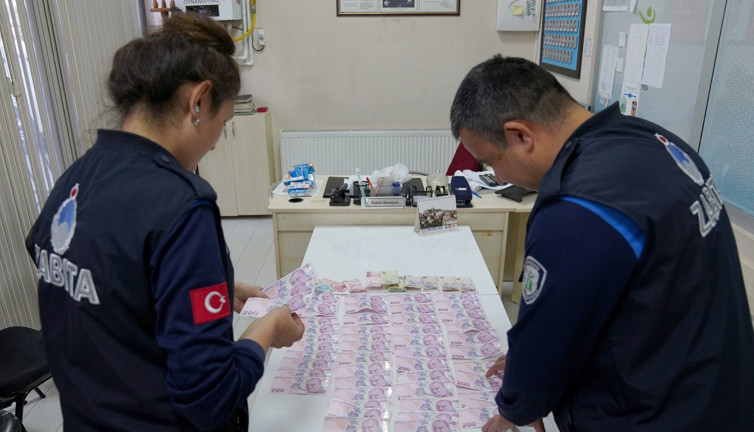 Dilenciye para veren vatandaşlara da ceza kesilecek. Artık para verirken iki kere düşünün