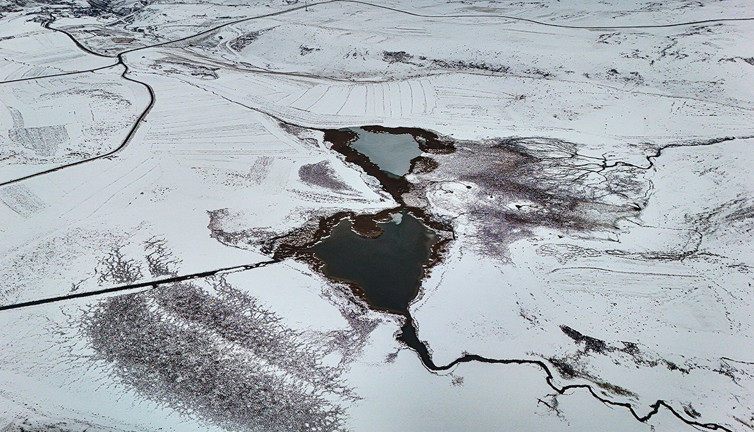 Lavaş Gölü kısmen dondu