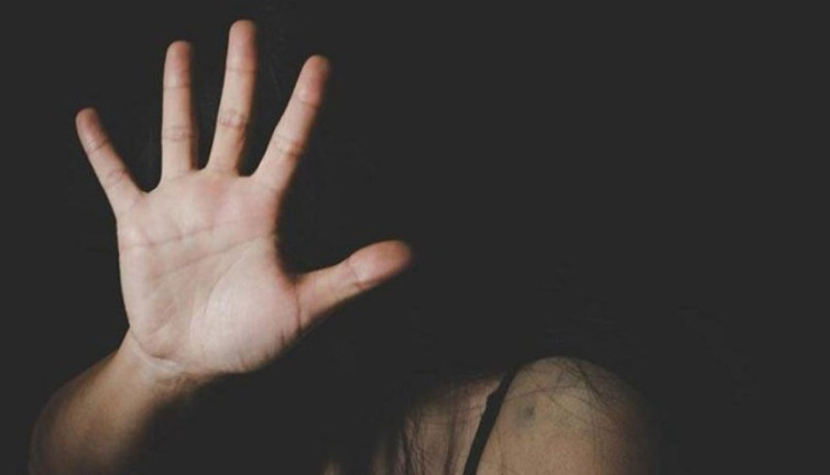 Ebeye görevi başında tacize tutuklama çıktı