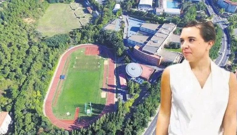 Sosyetik Esra Tara'nın sevgilisi kendisinden 25 yaş küçük sporcu çıktı. Kanatları altına almış