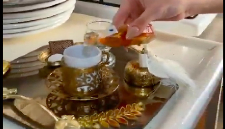 Damada tuzlu kahve yerine viskili kahve...