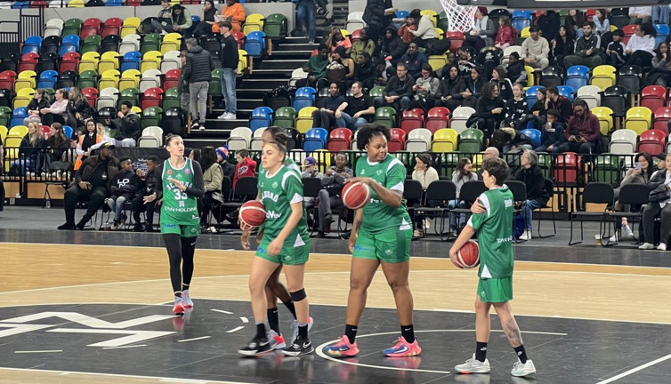 Vize krizi parkelere de sıçradı. Bursa Uludağ Basketbol maça 5 oyuncuyla çıkabildi