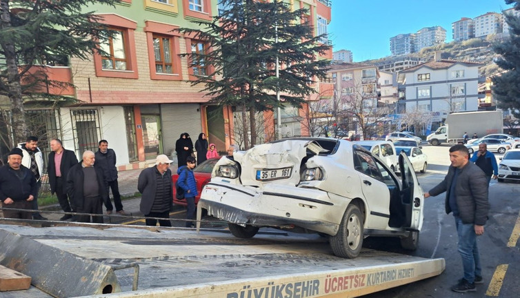 Asfalt silindiri 7 aracı ezdi