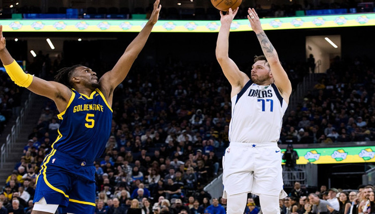 Doncic şov yaptı, Mavericks NBA'de Warriors'ı devirdi