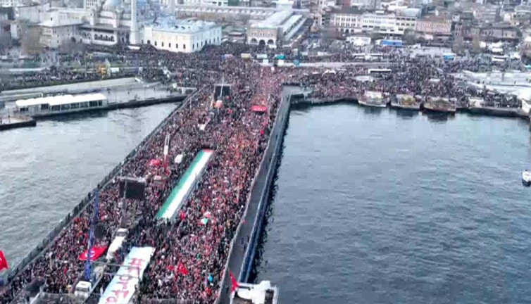 İstanbul'da Filistin'e destek yürüyüşü