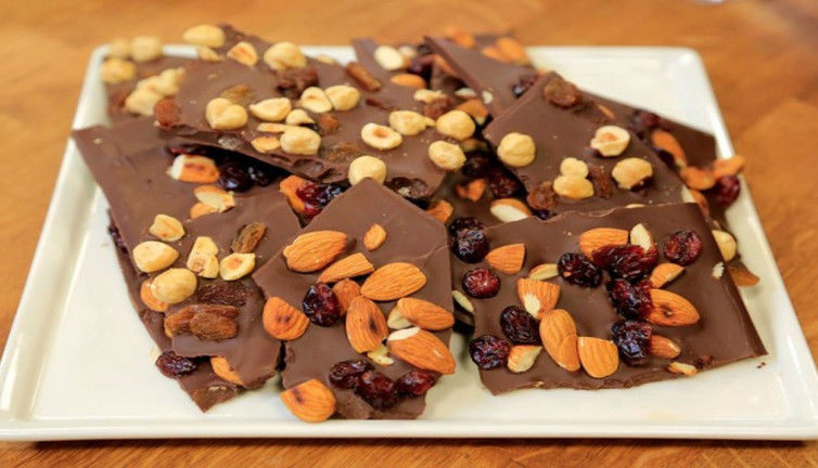 Yılbaşı çikolatası nasıl yapılır? Yılbaşı çikolatası tarifi için malzemeler neler?