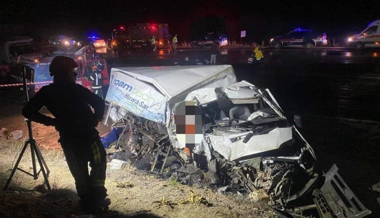 Denizli’de tırın karıştığı kazada 1 kişi öldü 3 kişi yaralandı