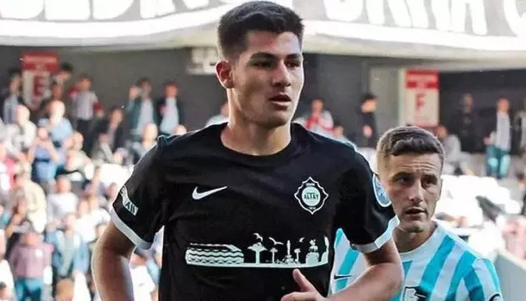 Manchester City Altay'ın 18 yaşındaki oyuncusu için teklif yaptı. Kim bu Efe Sarıkaya